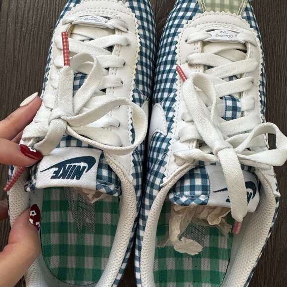 Nike Classic Gingham Cortez Sneakers Size 7 Women’s Preowned Runs Small - Picture 8 of 11